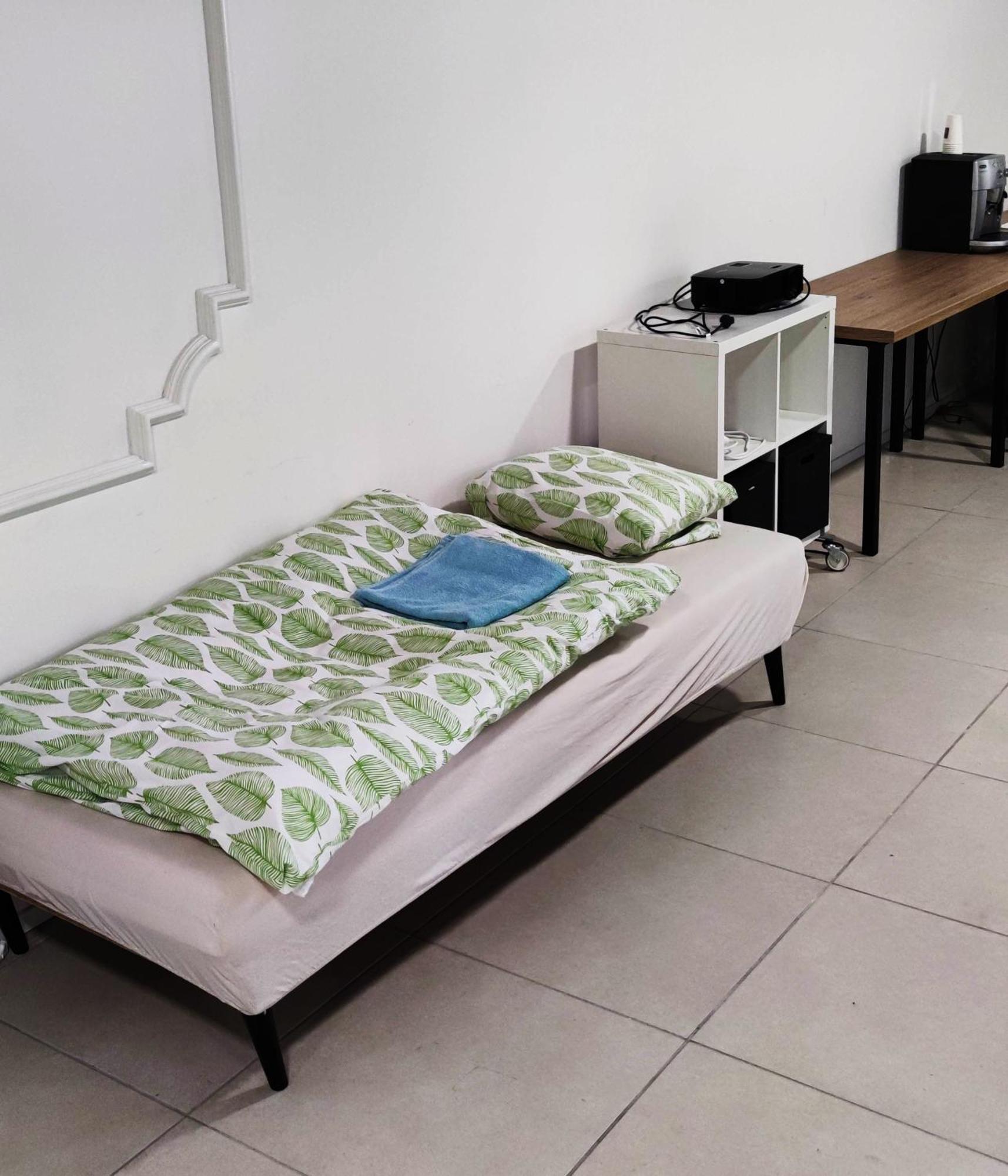 Krasny Priestranny Slnecny Apartman V Centre Mesta เตร็นชีน ภายนอก รูปภาพ